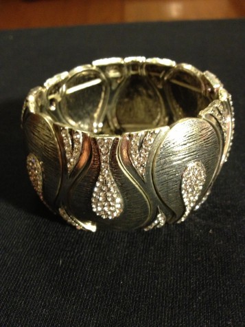 Unique Shape Metal / Stone Diamond like Bracelet.