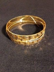 Shiny Gold Tone 3 Piece PattenCut Bangle Bracelet Set