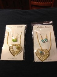 Heart Shape Necklace / Earring Set with Colored Bead.